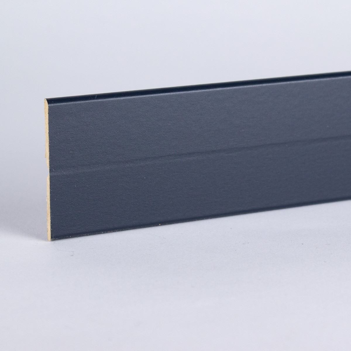 Knickleiste/Abschlusswinkel auf MDF-Träger Indigo Knickleiste/Abschlusswinkel auf MDF-Träger Indigo