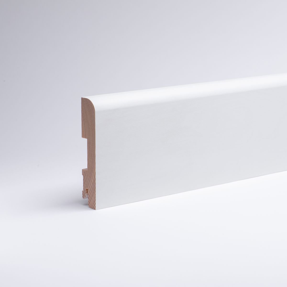 Massivholz-Sockelleiste 100mm abgerundet RAL9016 Massivholz-Sockelleiste 100mm abgerundet RAL9016