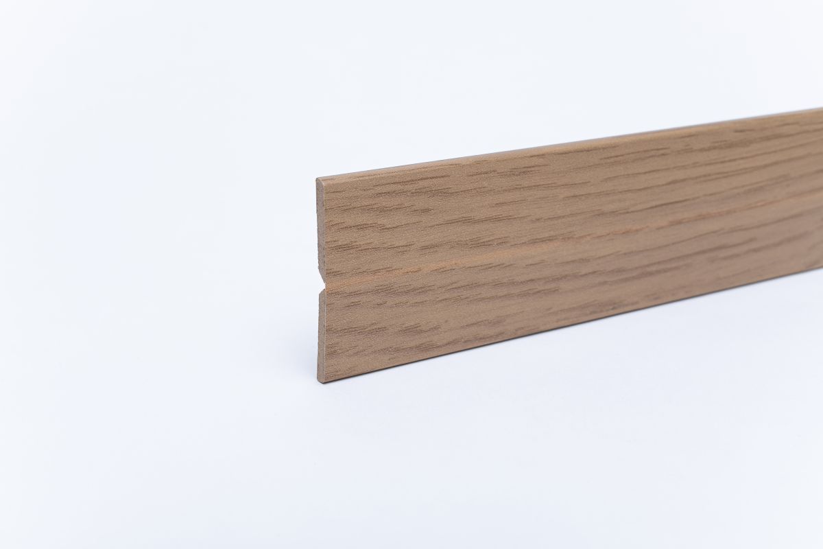 Knickleiste/Abschlusswinkel auf MDF-Träger Eiche natur Knickleiste/Abschlusswinkel auf MDF-Träger Eiche natur