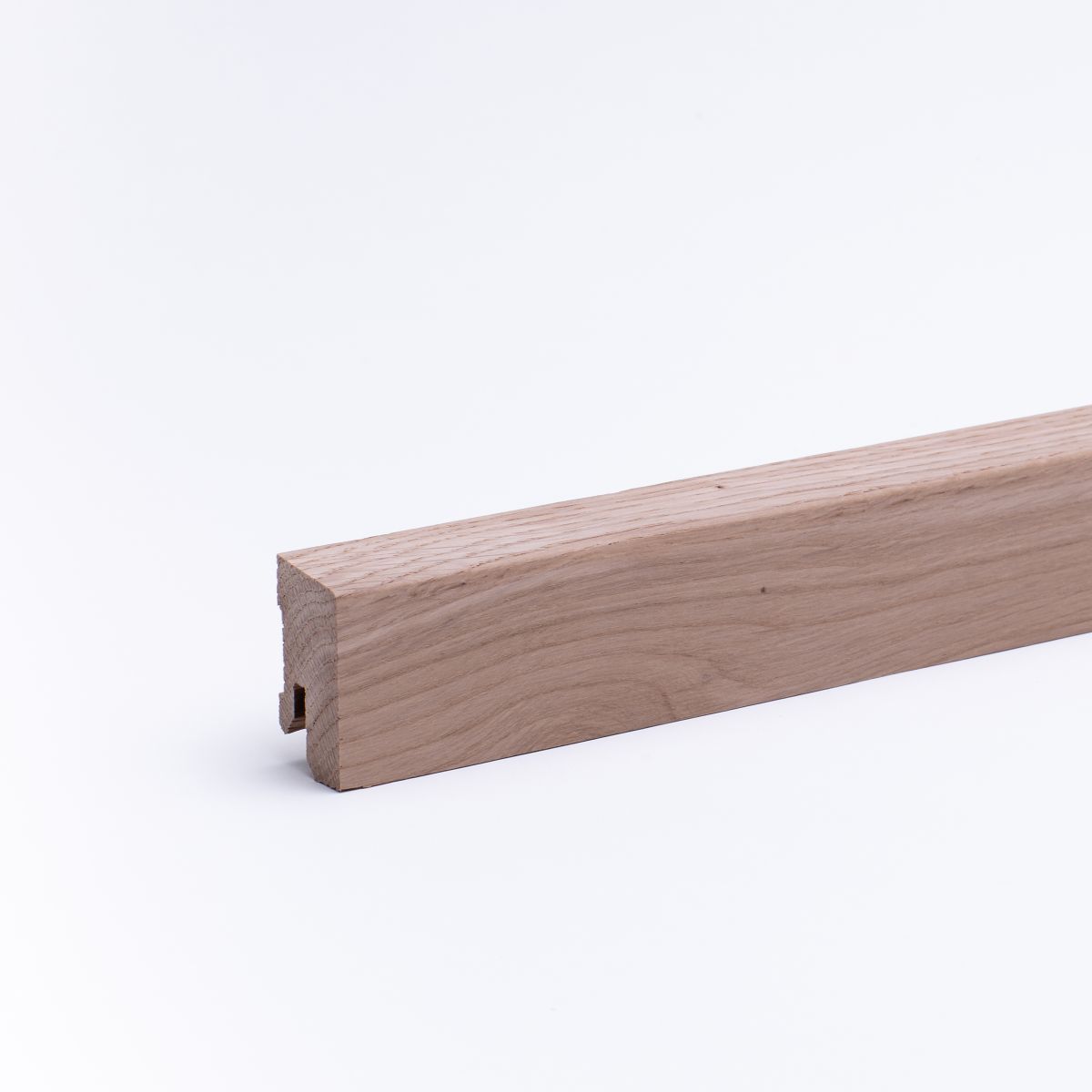 Massivholz-Sockelleiste 40mm abgeschrägt - Eiche roh Massivholz-Sockelleiste 40mm abgeschrägt - Eiche roh
