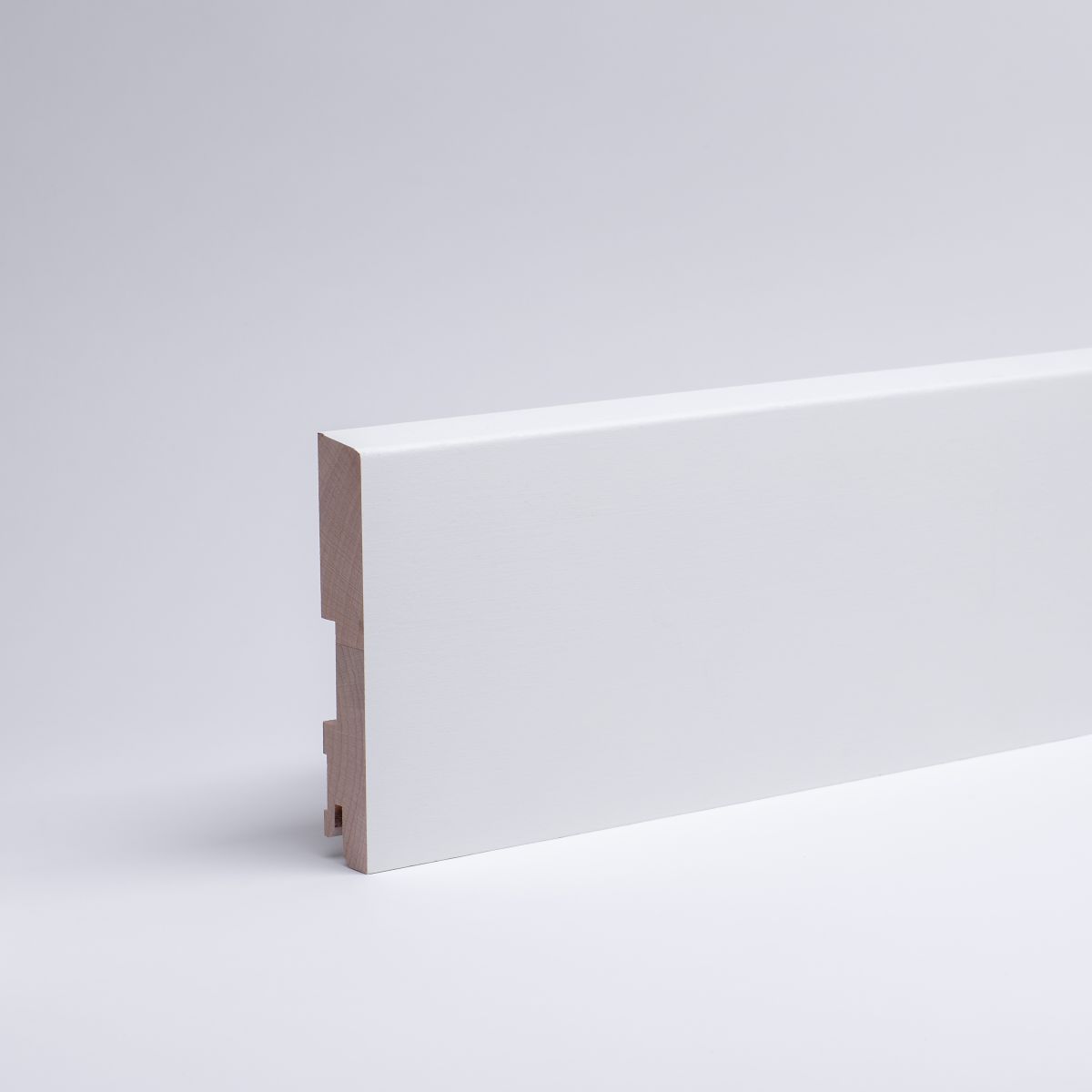 26 lfm Massivholz-Sockelleiste Abgeschrägt 120mm - Weiß lackiert