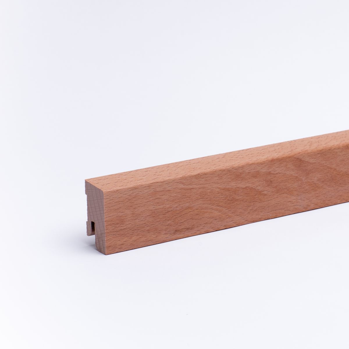 Massivholz-Sockelleiste 40mm abgeschrägt - Buche geölt Massivholz-Sockelleiste 40mm abgeschrägt - Buche geölt
