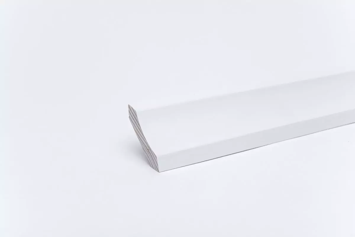 Hohlkehlleiste Massivholz 30 x 30mm Weiß lackiert RAL9010