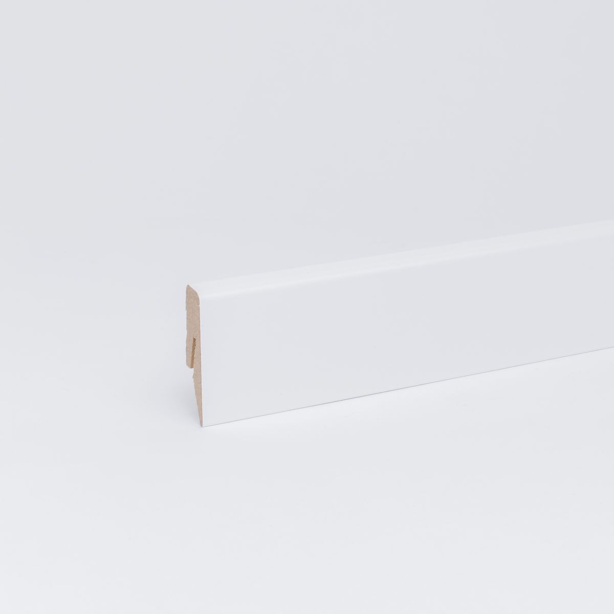Dekor-Sockelleiste 40x15 mm weiß ähnlich RAL 9016 Dekor-Sockelleiste 40x15 mm weiß ähnlich RAL 9016