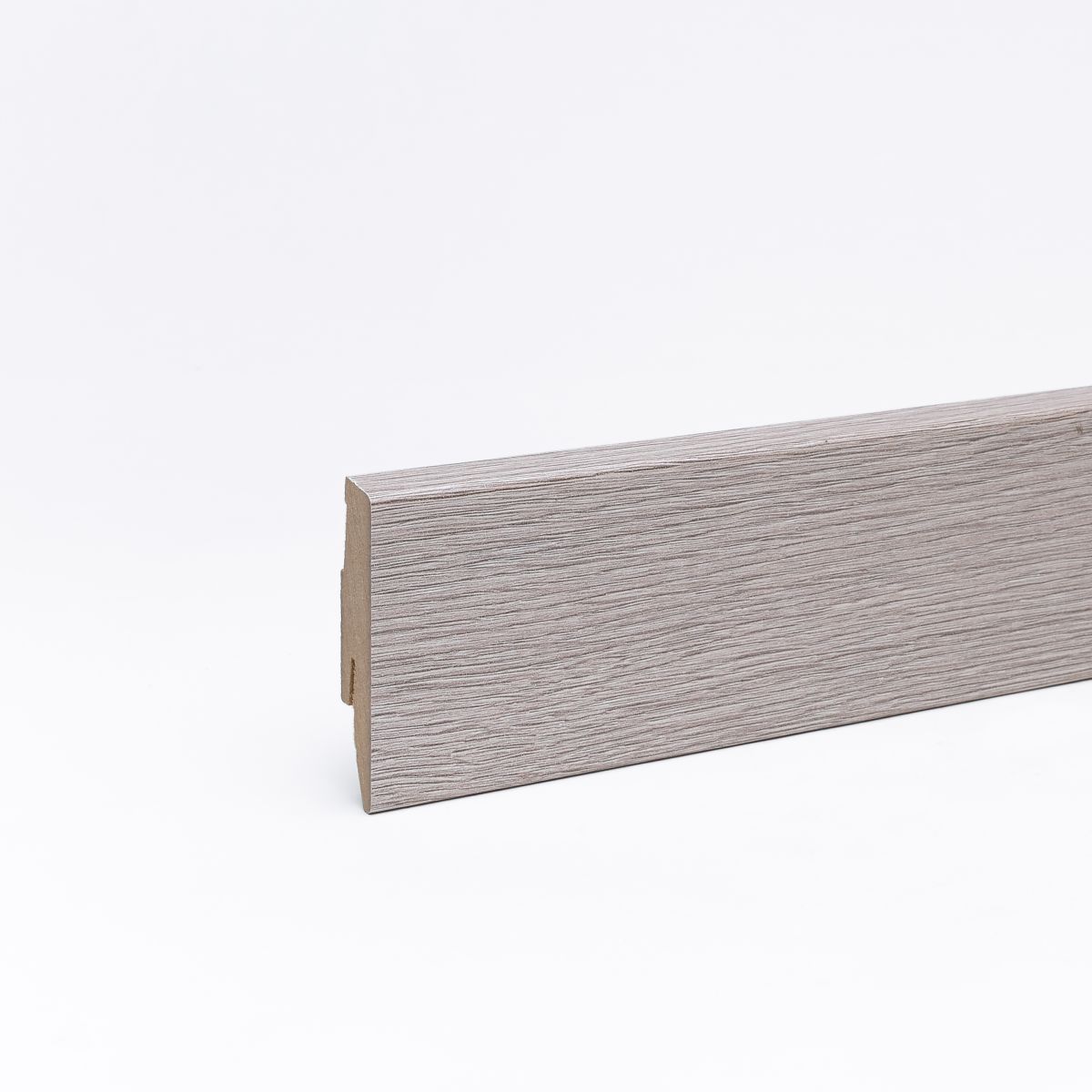 Sockelleiste mit Holzoptik 60mm Eiche weiß Sockelleiste mit Holzoptik 60mm Eiche weiß