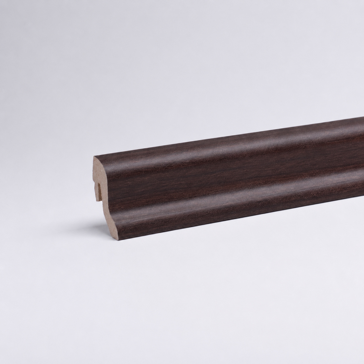 Sockelleiste mit Holzoptik 40 mm Nussbaum