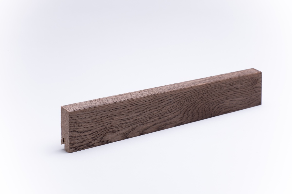Massivholz Sockelleiste 60mm mit abgeschrägter Vorderkante - Eiche  rustik geölt